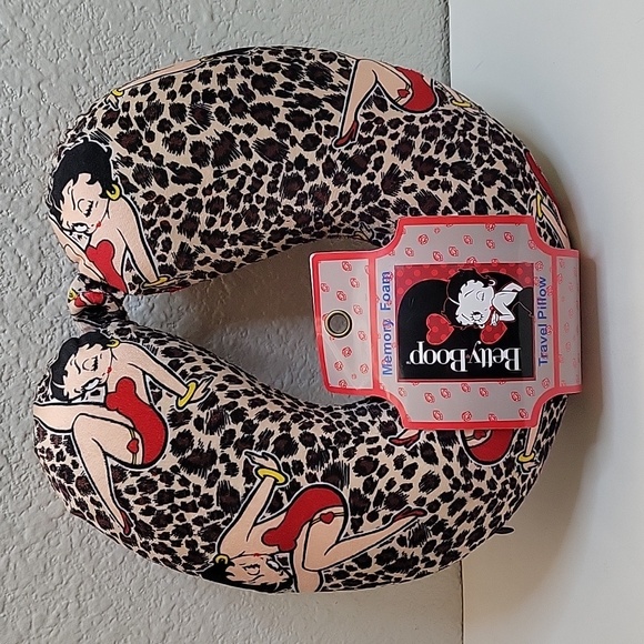 Betty Boop Other - BETTY BOOP Memory Foam Travel Neck Pillow